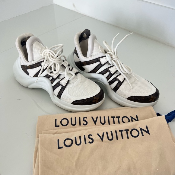 Louis Vuitton White/Silver Mesh and Leather Archlight Sneakers Size 40